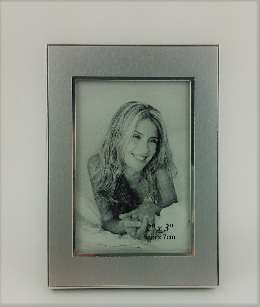 Jolene 2 x 3" Frame