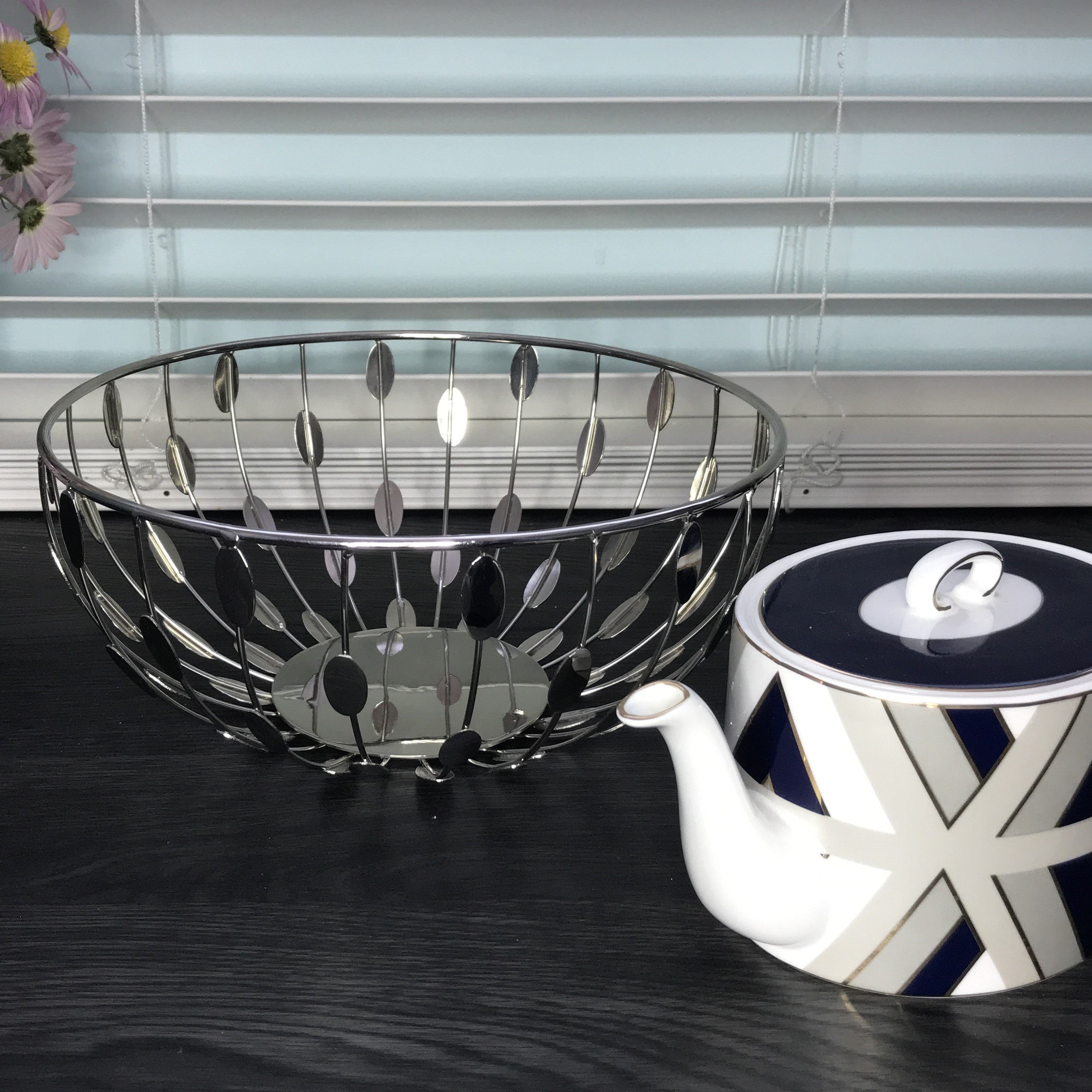 Silver Metallic 11" round basket